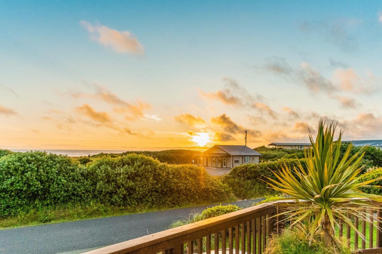 Sunset Beach Pacific Beach Exterior photo